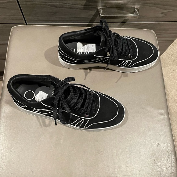 Black suede sneakers with tiny pearl details - Picture 9 of 9